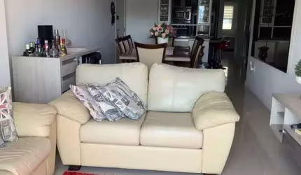 Apartamento de 1 suíte + 2 quartos, mobiliado a 100m do mar em Balneário Perequê