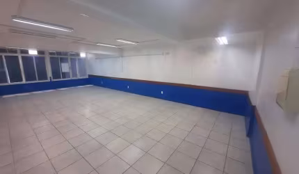 Prédio à Venda, 4 Andares, 8 Salas e Uma Loja, Centro, Florianópolis/SC