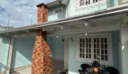 Casa com 2 dormitórios sendo 1 suite e 1 vaga de garagem no bairro São Vicente em Itajaí