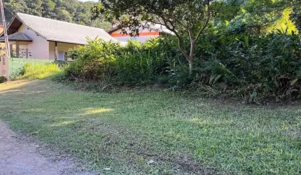 Terreno para venda possui 1.019,00 m2 em Praia do Estaleiro - Balneário Camboriú