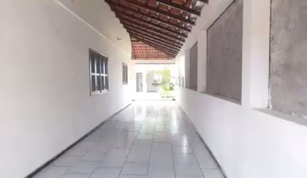 Casa com 2 dormitórios, 3 vagas de garagem no bairro Santa Clara em Itapoá