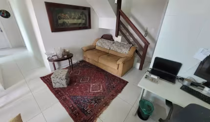 Cobertura duplex com piscina e 3 dormitórios sendo 1 suíte e 1 vaga de garagem em Itapoá