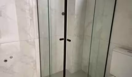 Sobrado com 3 suítes e 2 vagas de garagem em Camboriú