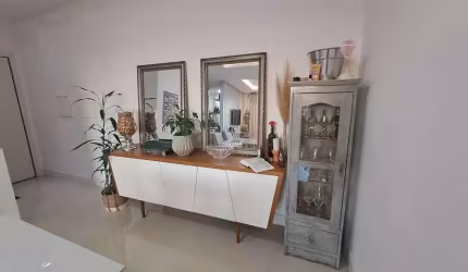 Apartamento 2 dormitórios sendo 1 suíte, 1 vaga de garagem no Centro  de Camboriú