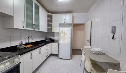 Lindo Apartamento Reformado 03 Quartos ,Barra ,01 Garagem .