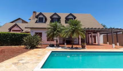 Casa com 4 quartos sendo 1 suíte à venda, com 350 m² por R$ 1.999.000 - Portal dos Pássaros - Boituva/SP