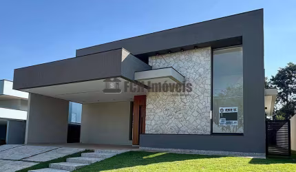 Casa no Condomínio Portal dos Bandeirantes II