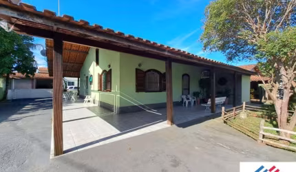 Casa para Venda em Saquarema, Itauna, 5 dormitórios, 1 suíte, 4 banheiros, 3 vagas