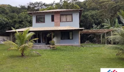 Casa para Venda em Saquarema, Serra de Mato Grosso (Sampaio Correia), 3 dormitórios, 1 suíte, 2 banheiros, 6 vagas
