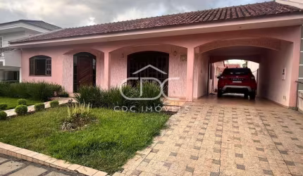 EXCELENTE CASA EM CONDOMÍNIO FECHADO NO JARDIM CARVALHO