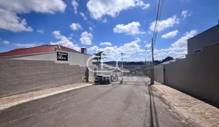 ÓTIMA CASA EM CONDOMÍNIO FECHADO