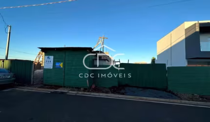 EXCELENTE CASA EM CONSTRUÇÃO EM CONDOMÍNIO FECHADO