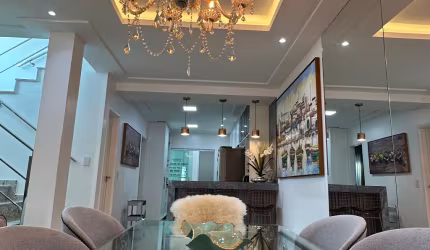 Casa 4/4 com 2 Suítes e Área Gourmet em Lauro de Freitas – Modernidade e Sofisticação