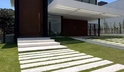 Casa de Alto Padrão no Alphaville Litoral Norte 3 – Projeto Exclusivo e Sofisticação