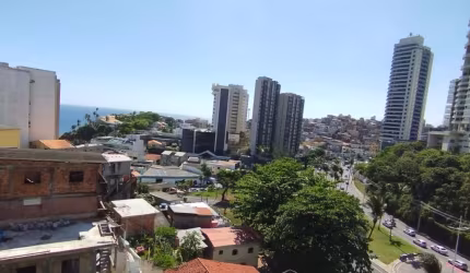 Vista Mar no Rio Vermelho – Apartamento 2/4 com Varandão!