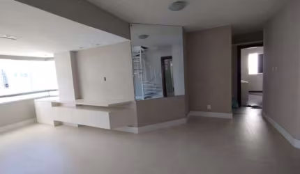 Cobertura Duplex de 3/4 com piscina, no Caminho das Arvores