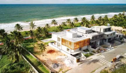 MANSÃO LUXUOSA - 8 SUÍTES - PORTEIRA FECHADA - FRENTE MAR - GUARAJUBA