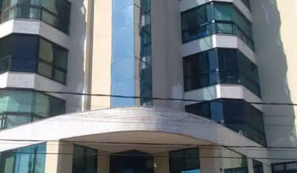 Apartamento com 4 dormitórios no Mediterranee