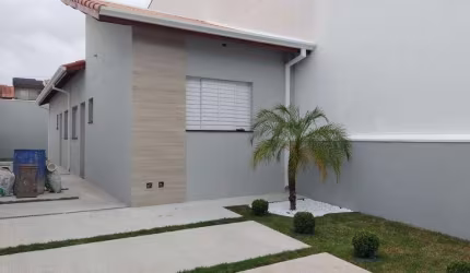 Casa Térrea para Venda em Mogi das Cruzes, Residencial Colinas, 2 dormitórios, 1 suíte, 2 banheiros, 6 vagas