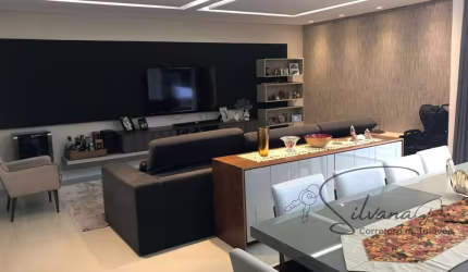 Casa a venda de alto padrão em Vila Oliveira