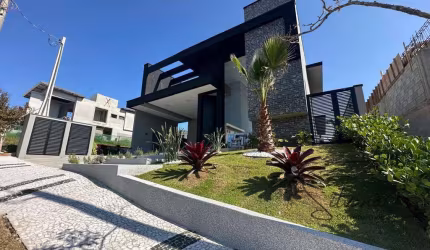 CASA TERREA Á VENDA NO CONDOMINIO GRANJA ANITA COM TERRENO DE 360 M² E 4 SUITES COM ARMARIOS / MOGI DAS CRUZES SP
