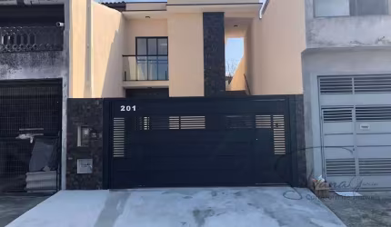 Casa para Venda em Mogi das Cruzes, Residencial Colinas, 4 dormitórios, 1 suíte, 2 banheiros, 2 vagas