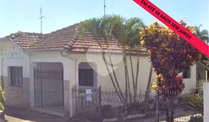 Casa com 3 quartos à venda em Centro - SP