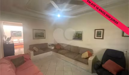 Casa com 4 quartos à venda em Jardim Elite - SP