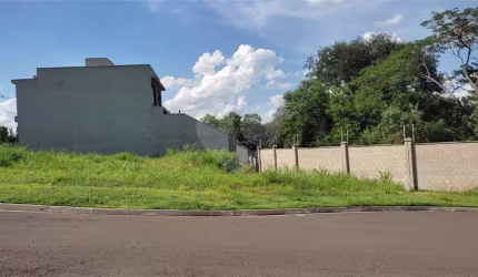 Condomínio à venda em Jardim São Francisco - SP