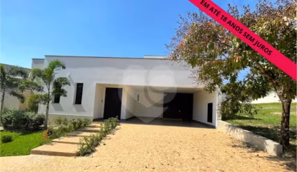 Condomínio com 3 quartos à venda em Monte Alegre - SP