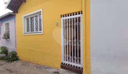 Casa de vila com 3 quartos à venda em Alemães - SP