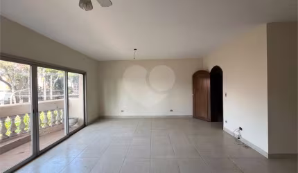 Apartamento com 3 quartos à venda ou para locação em Centro - SP