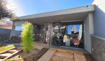 Casa com 4 quartos para locação em São Judas - SP