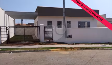 Casa com 2 quartos à venda em Campestre - SP