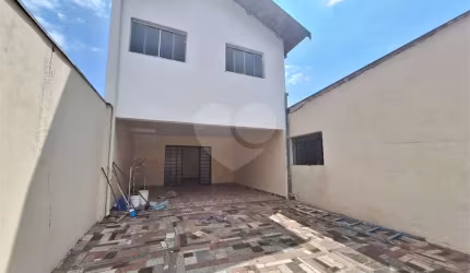 Casa com 4 quartos para locação em Cidade Alta - SP
