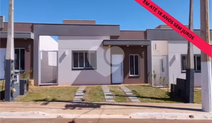 Condomínio com 3 quartos à venda em Jardim Nova Iguaçu - SP