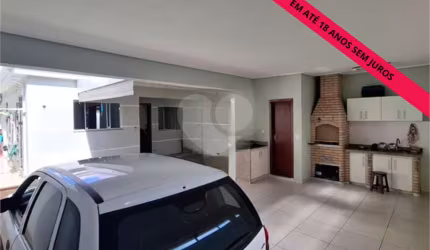 Casa com 3 quartos à venda em Dois Córregos - SP