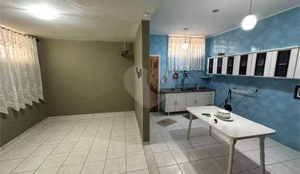 Casa com 2 quartos para locação em Cidade Alta - SP
