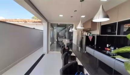 Casa com 3 quartos à venda em Piracicamirim - SP