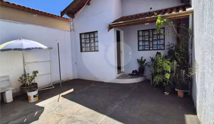 Casa com 2 quartos à venda em Loteamento São Francisco - SP