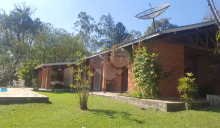 Chácara com 3 quartos à venda em Camargo - SP