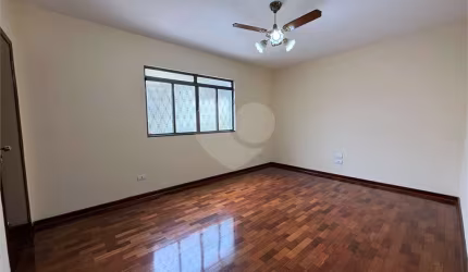 Casa com 3 quartos à venda ou para locação em Vila Monteiro - SP