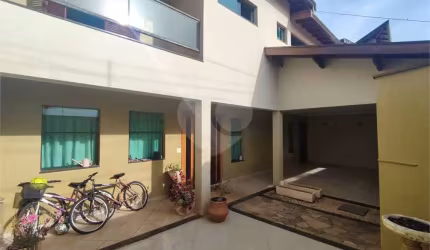 Condomínio com 4 quartos à venda em Jardim Caxambu - SP