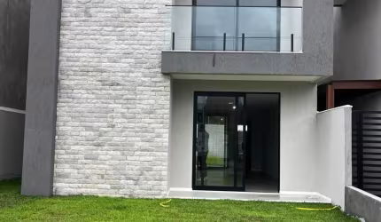 VENDE-SE UMA LINDA CASA PRONTA PARA MORAR