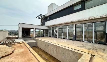 CASA À VENDA NO CONDOMÍNIO MONT BLANC RESIDENCE
