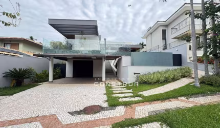 CASA À VENDA NO CONDOMINIO VILLE SAINTE HELENE - SOUSAS