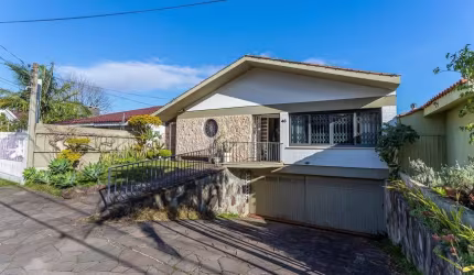 Casa com 4 dormitórios à venda, 380m² - Vila Assunção