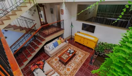 Casa de 3 quartos a venda no bairro Menino Deus
