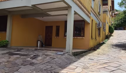 Casa em condominio Jardim Isabel