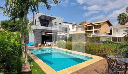 Casa a venda no condomínio San Conrado em Sousas.